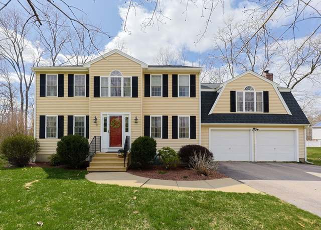 Property at 33 Hilltop Rd, Franklin, MA 02038, 4 beds, 2.5 baths