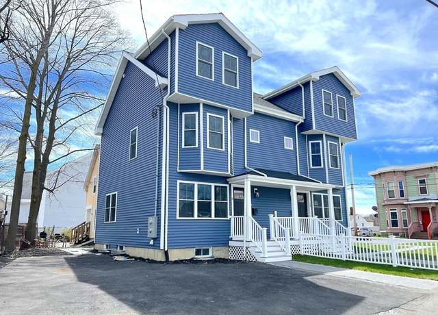Property at 8 William #8, Haverhill, MA 01830, 3 beds, 2.5 baths