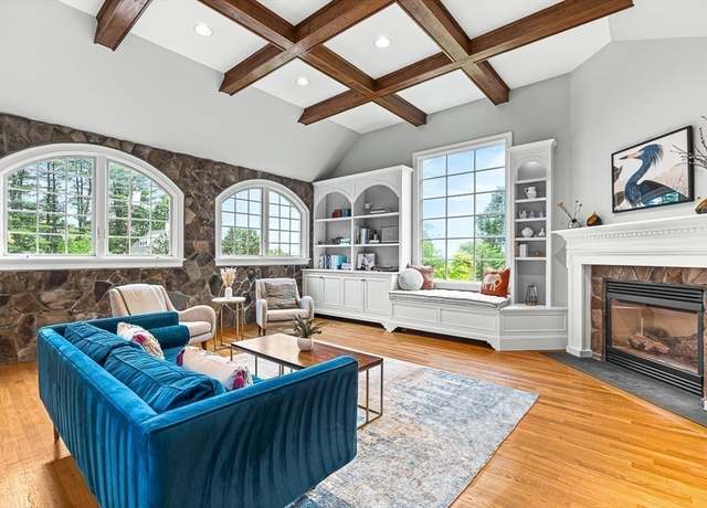 Property at 4 Worthen Rd, Winchester, MA 01890, 5 beds, 3.5 baths