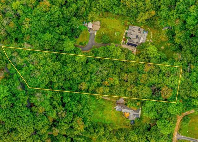 Property at 118 Clarke Rd, Sturbridge, MA 01518