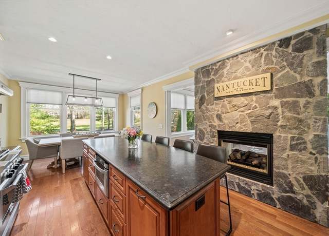 Property at 28 Quinns Way #28, Mashpee, MA 02649, 2 beds, 3.5 baths