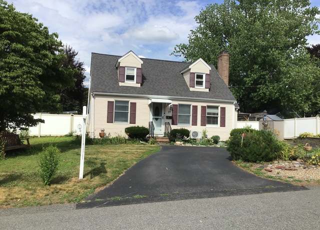 Property at 17 Arthur St, Rockland, MA 02370, 3 beds, 3 baths