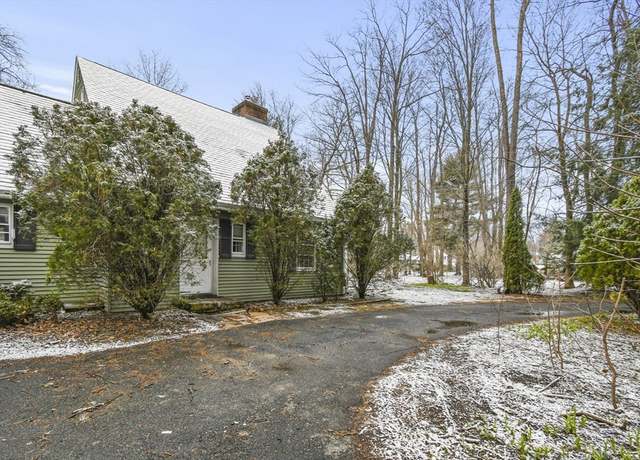 Property at 14 Cooper Pkwy, Pittsfield, MA 01201, 4 beds, 3.5 baths