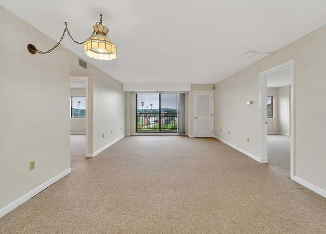 Property at 200 Locust St #606, Lynn, MA 01904, 2 beds, 1.5 baths