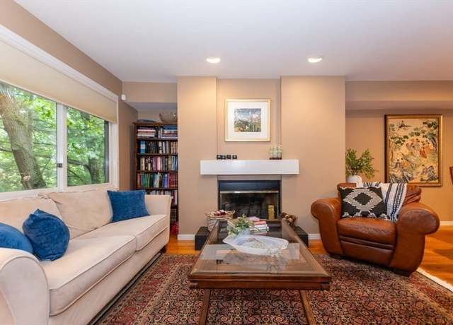 Property at 1175 Chestnut St #33, Newton, MA 02464, 2 beds, 2.5 baths