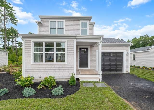 Property at 18 Pat Rose Way, Rockland, MA 02370, 3 beds, 2.5 baths