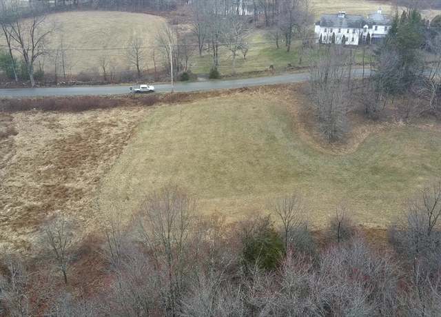 Property at 4 Gold Nugget Rd, Spencer, MA 01562