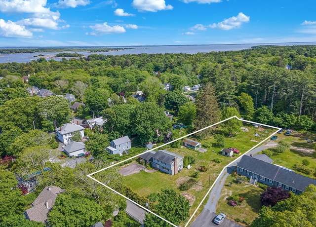 Property at 10 Briggs Ln, Marion, MA 02738, 4 beds, 2.5 baths