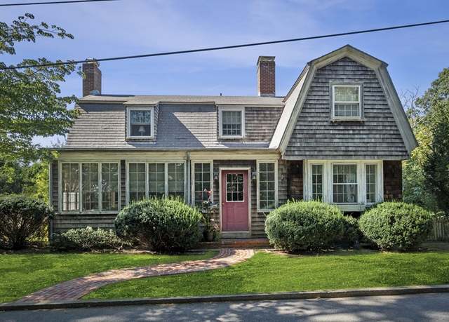 Property at 10 Jersey Ln, Manchester, MA 01944, 4 beds, 1.5 baths