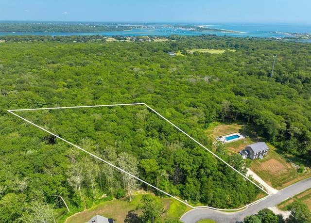 Property at 19 Seabury Ln, Westport, MA 02790