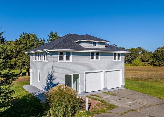 Property at 734 Sconticut Neck Rd, Fairhaven, MA 02719, 2 beds, 1 bath