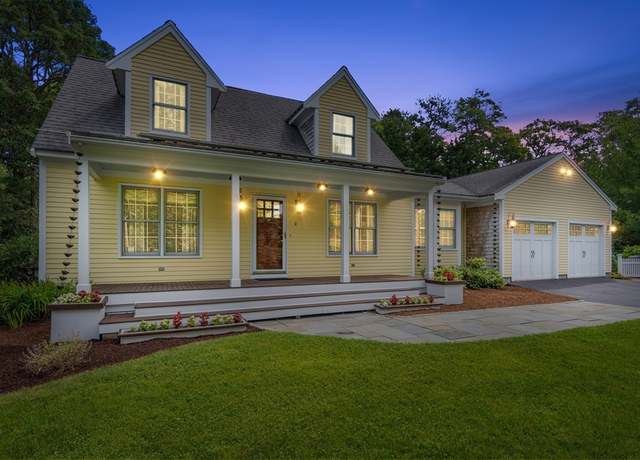 Property at 2 Julie Ln, Barnstable, MA 02635, 3 beds, 2.5 baths