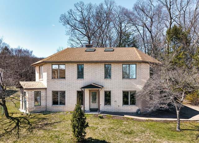 Property at 63 Jarvis Ave, Holyoke, MA 01040, 3 beds, 3 baths