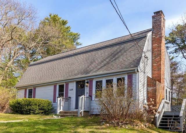 Property at 229 Hedges Pond Rd, Plymouth, MA 02360, 4 beds, 2.5 baths