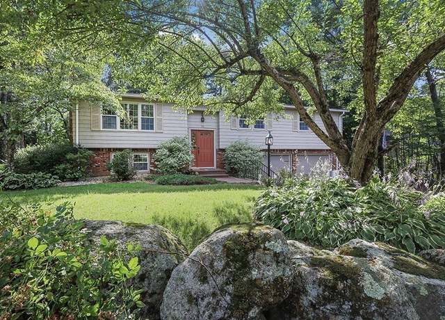 Property at 162 Oak St, Uxbridge, MA 01569, 3 beds, 2 baths
