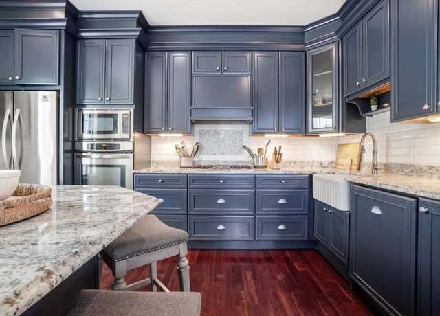 Property at 656-658 East 8th, Boston, MA 02127, 2 beds, 1 bath