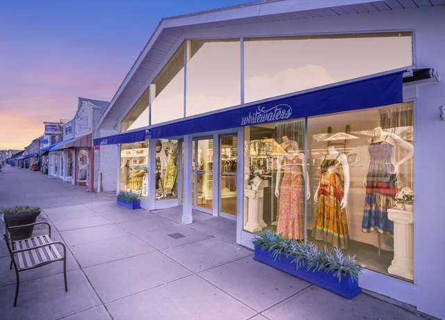 Property at 574 Main St, Barnstable, MA 02601, 2 beds, 1.5 baths