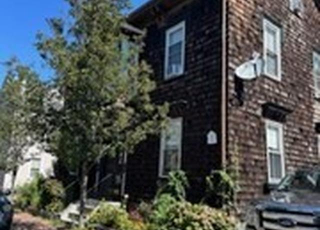 Property at 13 Pleasant St, Salem, MA 01970, 7 beds, 3 baths