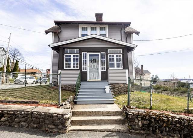 Property at 14 Fales St, Worcester, MA 01606, 3 beds, 1.5 baths