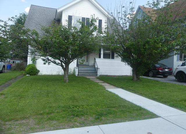 Property at 323 Burncoat, Worcester, MA 01606, 3 beds, 1.5 baths
