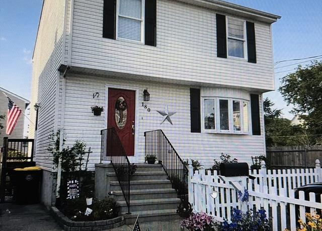 Property at 180 Mount Hope Ave, Fall River, MA 02724, 3 beds, 1.5 baths