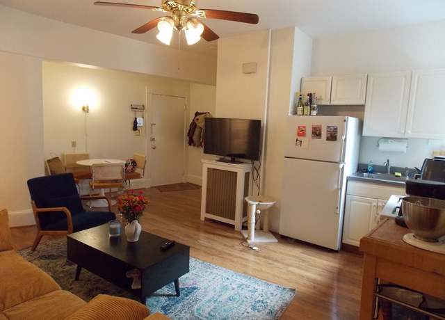 Property at 514 Harvard St Unit 2D, Brookline, MA 02446, 2 beds, 1 bath