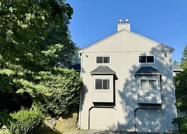 Property at 14 Duchess Path #14, Uxbridge, MA 01569, 2 beds, 2.5 baths