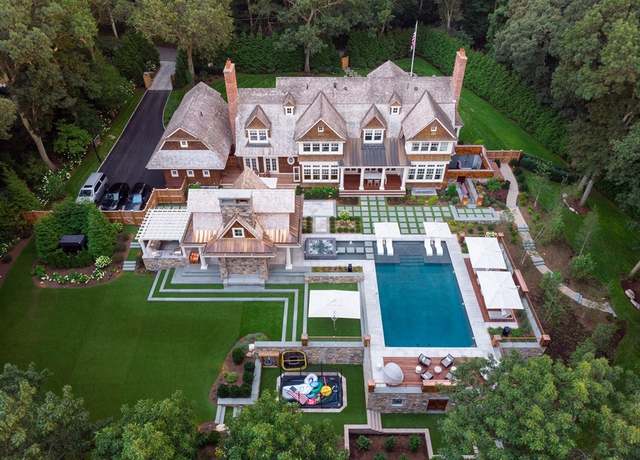 Property at 56 Doublet Hill Rd, Weston, MA 02493, 5 beds, 5.5 baths
