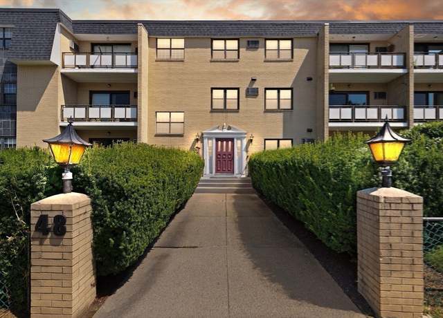 Property at 48 Bigelow Ave #11, Watertown, MA 02472, 2 beds, 2 baths