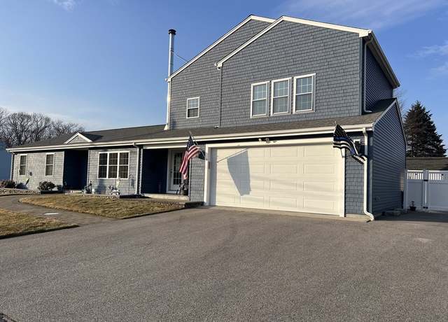 Property at 204 Riley Ave, Somerset, MA 02726, 4 beds, 2 baths