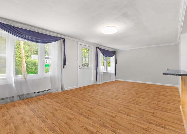 Property at 6 King Ter, Leicester, MA 01524, 3 beds, 2 baths