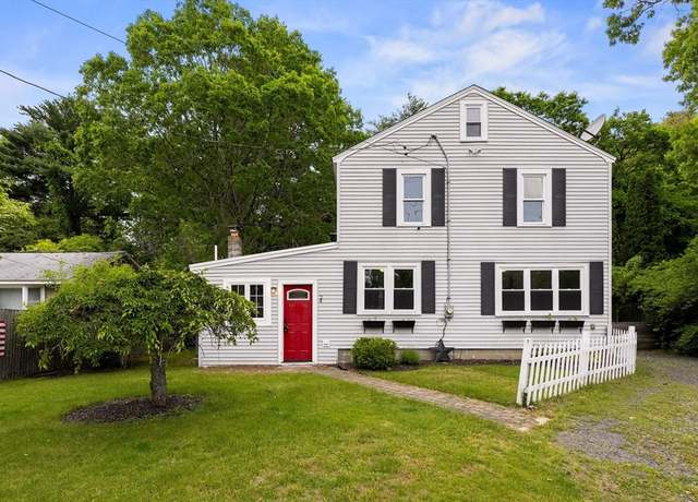 Property at 24 Oak Dr, Carver, MA 02330, 3 beds, 1 bath