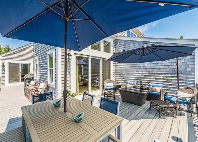 Property at 6 Old Apple Tree Trl #6, Plymouth, MA 02360, 2 beds, 2.5 baths