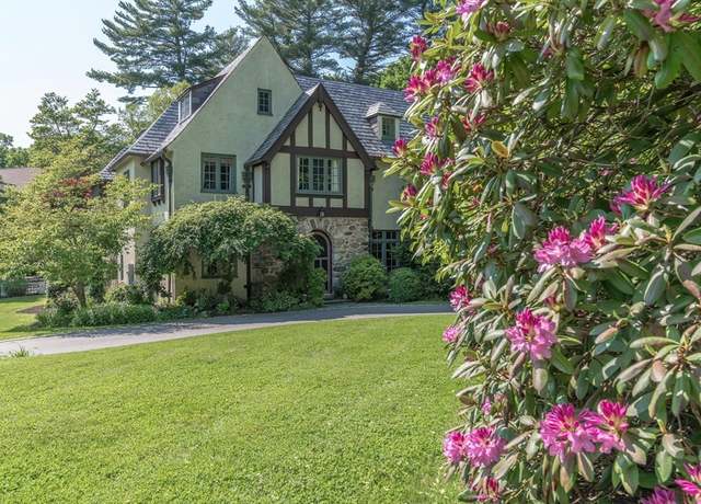 Property at 1 Fawn Cir, Bedford, MA 01730, 7 beds, 6.5 baths