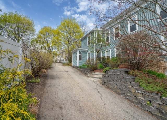 Property at 62 Market St Unit B, Amesbury, MA 01913, 3 beds, 1 bath