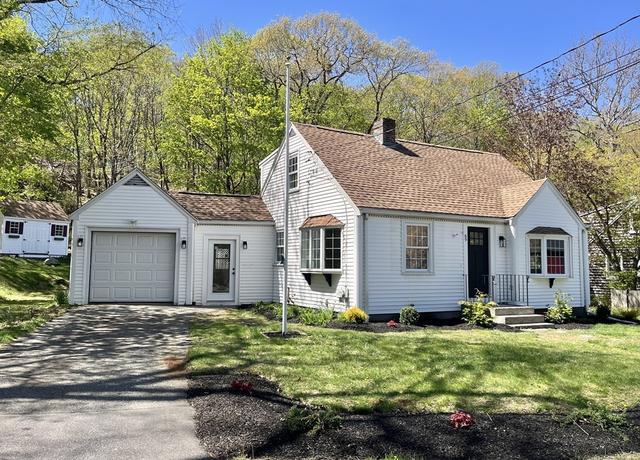 Property at 69 Brookside Rd, Braintree, MA 02184, 3 beds, 2 baths