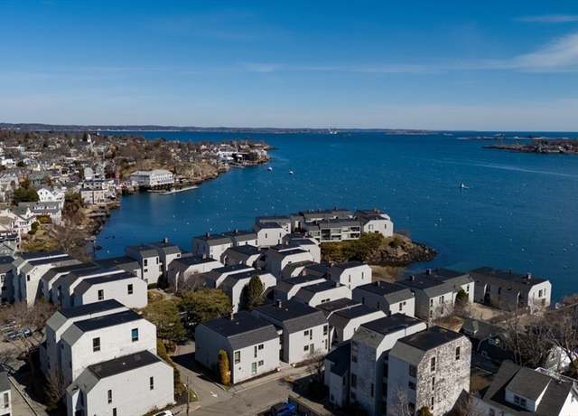 Property at 61 Brackett Pl Unit C, Marblehead, MA 01945, 2 beds, 1.5 baths