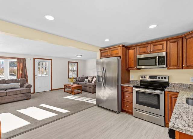 Property at 161 Wapping Rd, Kingston, MA 02364, 3 beds, 1 bath