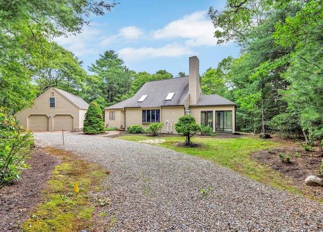 Property at 9 North Way, Mashpee, MA 02649, 3 beds, 2 baths