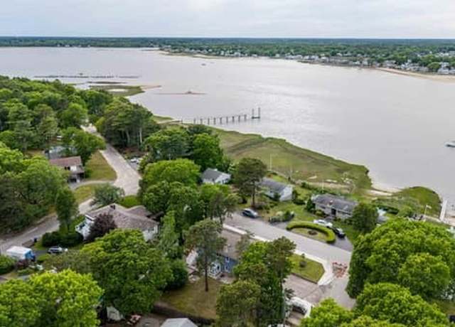 Property at 78 Edgewater Dr, Wareham, MA 02571, 3 beds, 2 baths