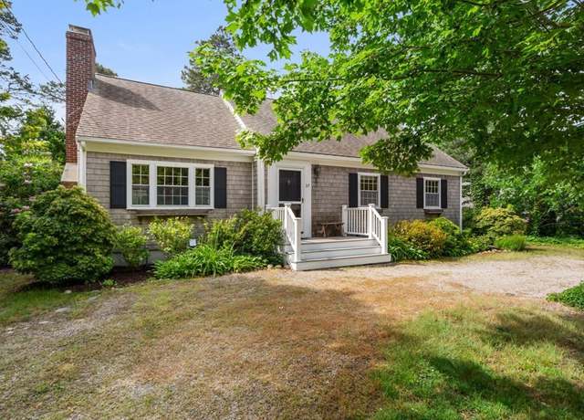 Photo of 37 Flying Mist Ln, Brewster, MA 02631