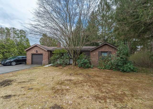 Property at 399 Elm St, East Longmeadow, MA 01028, 2 beds, 1 bath