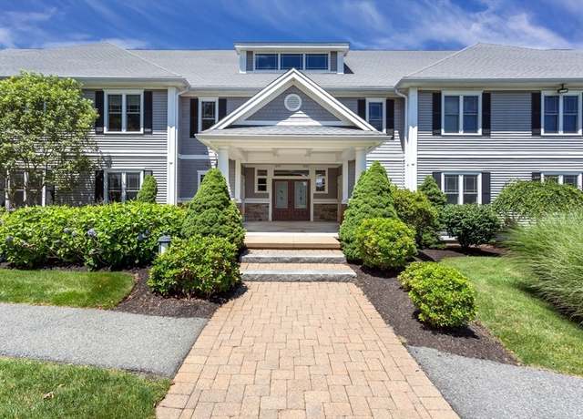 Property at 913 Eagles Nest Way #913, Franklin, MA 02038, 2 beds, 2.5 baths