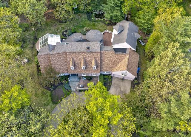 Property at 20 Albee Dr, Braintree, MA 02184, 4 beds, 3.5 baths