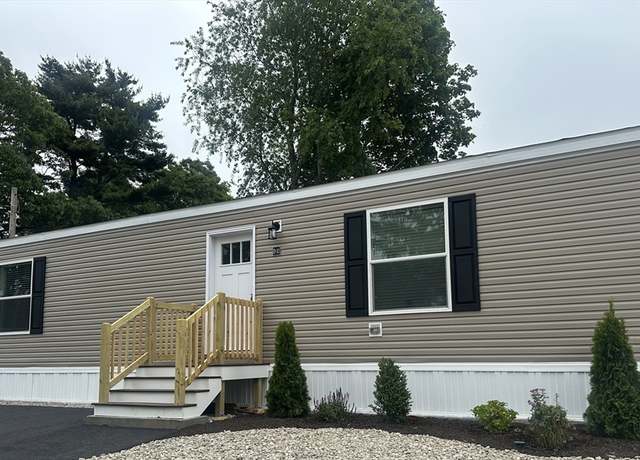 Property at 1346 Newport Ave Unit D-11, Attleboro, MA 02703, 2 beds, 1 bath