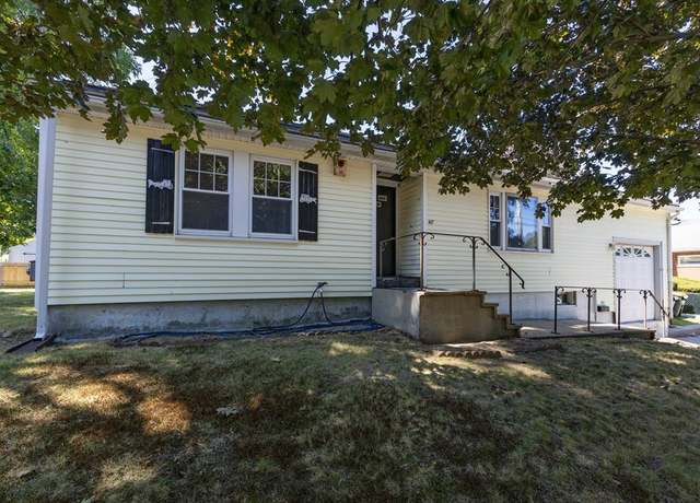 Property at 417 Union St, Franklin, MA 02038, 3 beds, 1 bath
