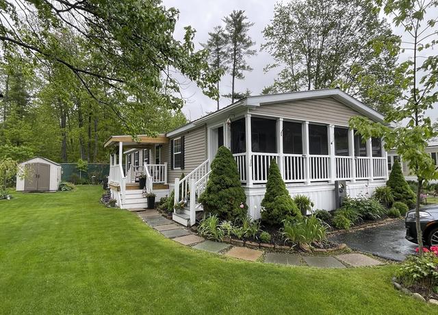 Property at 36 N Emperor Dr, Concord, NH 03003, 3 beds, 2 baths