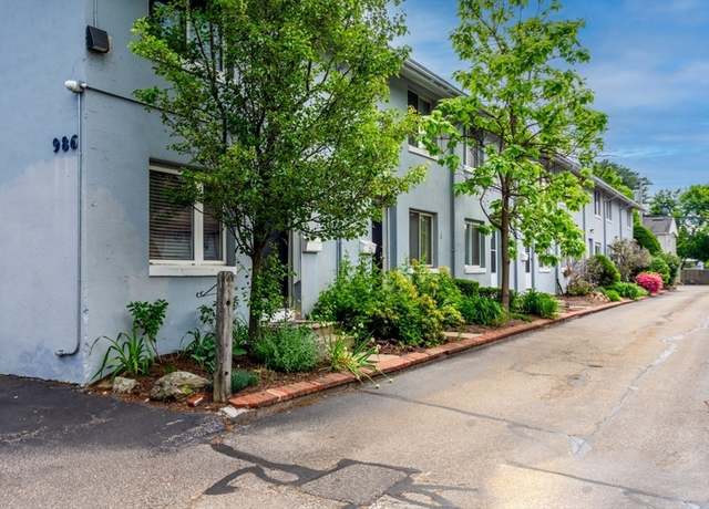 Property at 986 Washington St #8, Weymouth, MA 02189, 1 bed, 1 bath