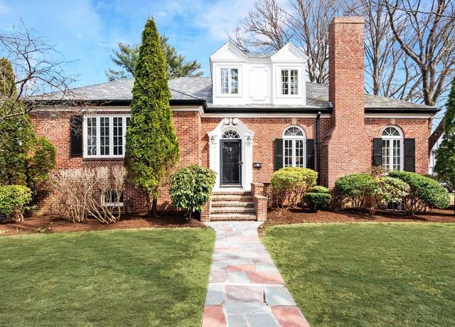 Property at 34 Hammond St, Newton, MA 02467, 5 beds, 4.5 baths