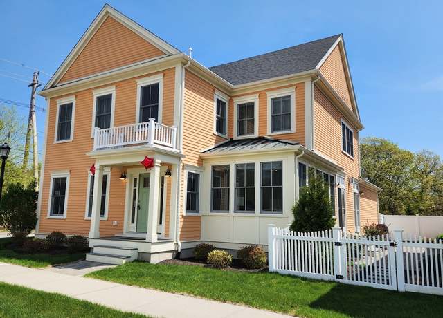 Property at 2 18th Dr #2, Franklin, MA 02038, 4 beds, 3 baths